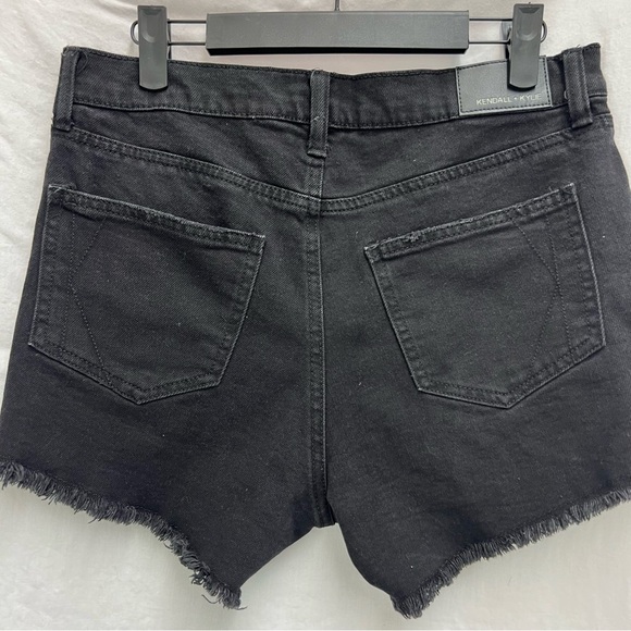 Kendall + Kylie black distressed The Icon Short. - Picture 4 of 8